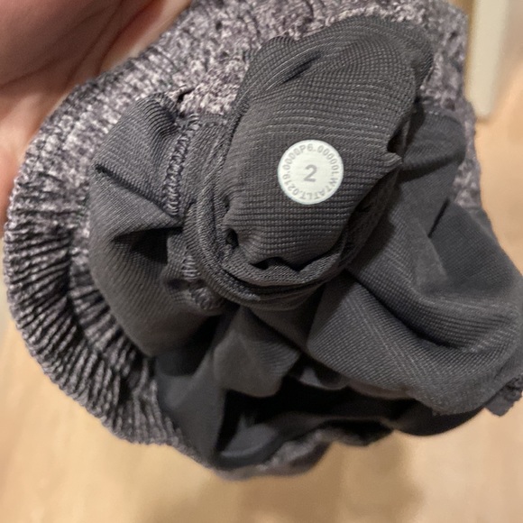 Lululemon shorts. grey - Picture 4 of 4